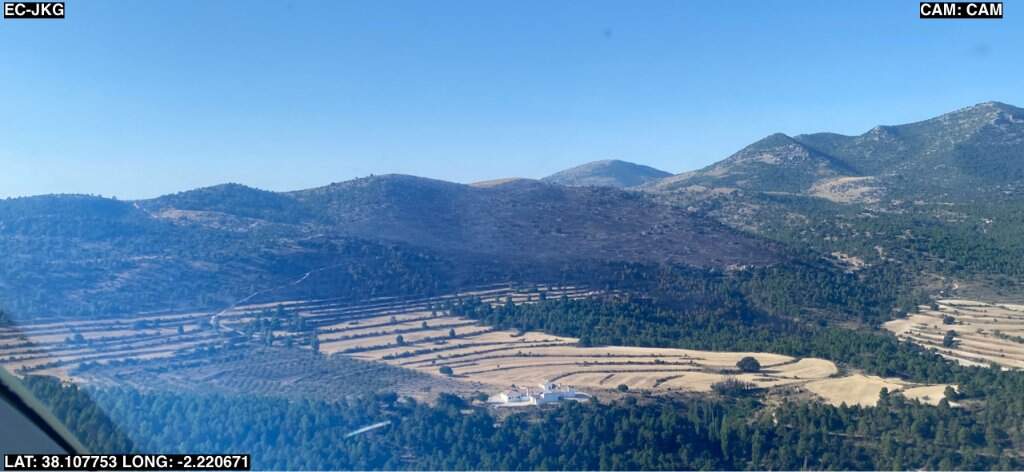 Reactivado el incendio forestal en Inazares, Moratalla, apenas un día después de ser extinguido