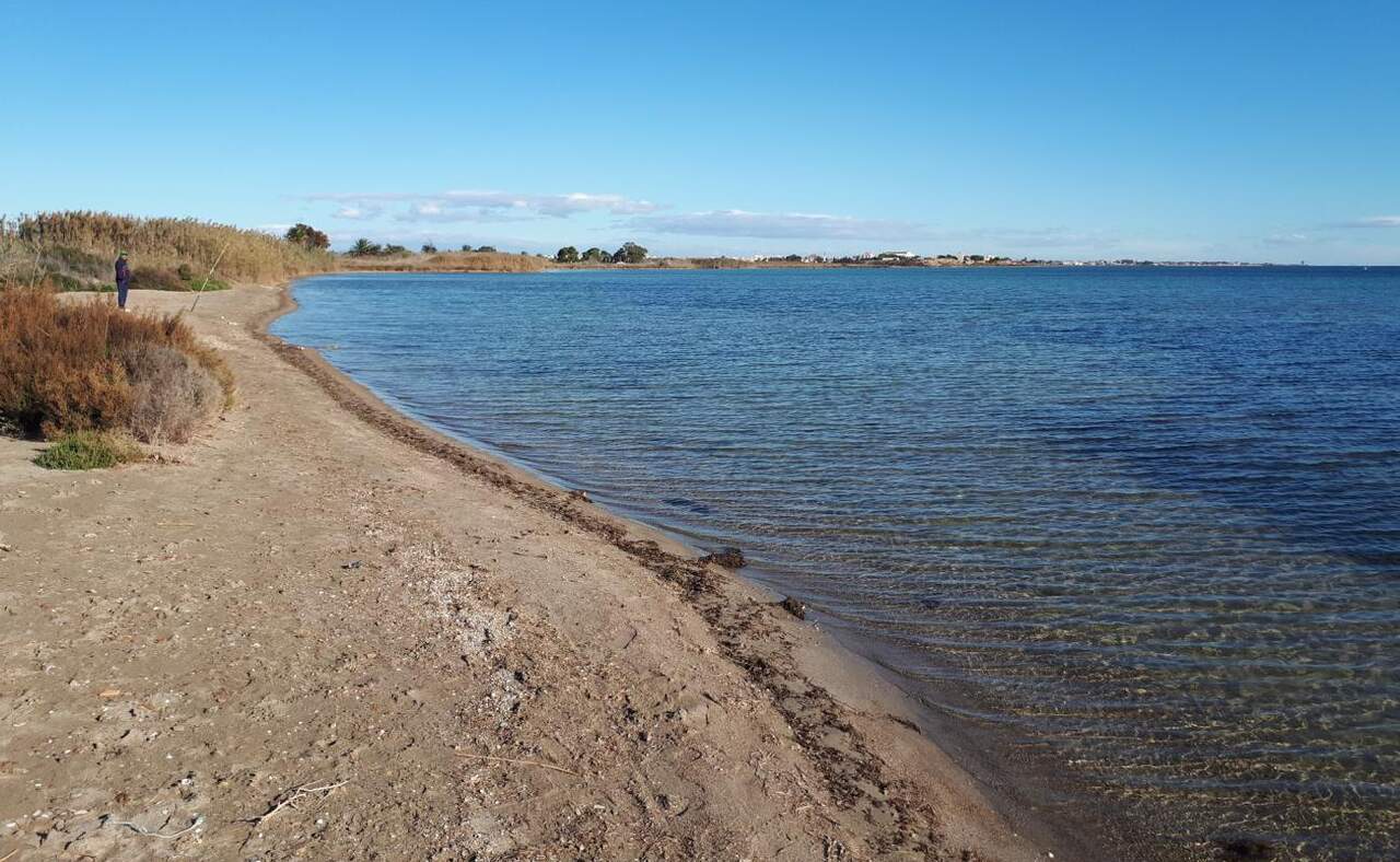 Muere un hombre de 70 años en la playa de El Carmolí