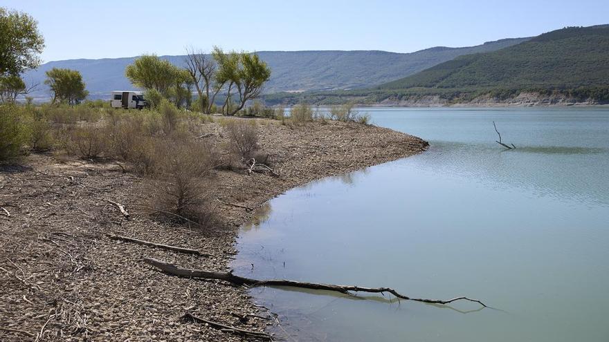Hallazgo de posibles restos humanos en embalse de Yesa desencadena operativo de búsqueda dirigido por la Guardia Civil