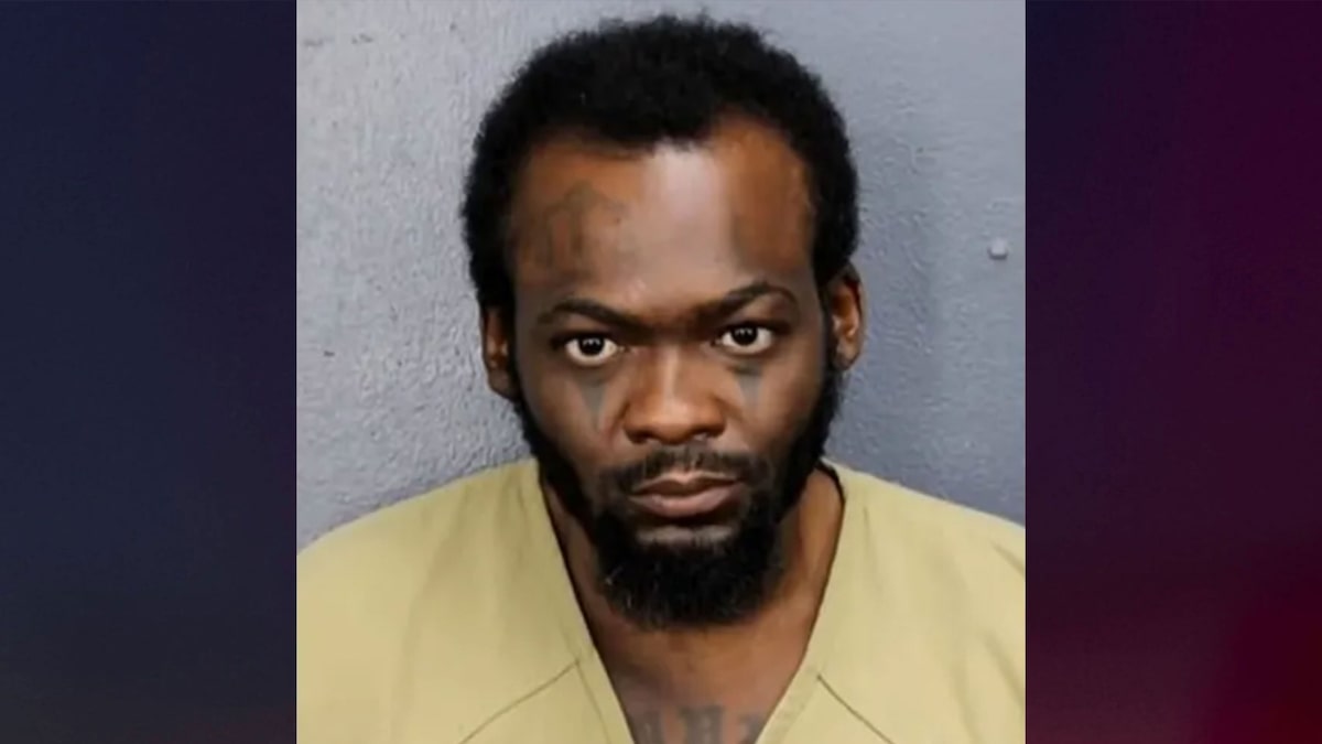 Florida man allegedly attacked his sleeping sister with a machete
