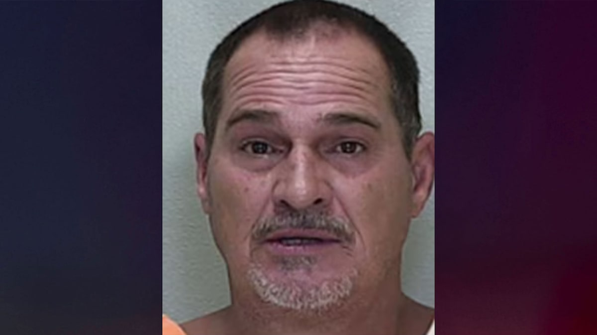Florida man allegedly threatened repo men with tomahawk