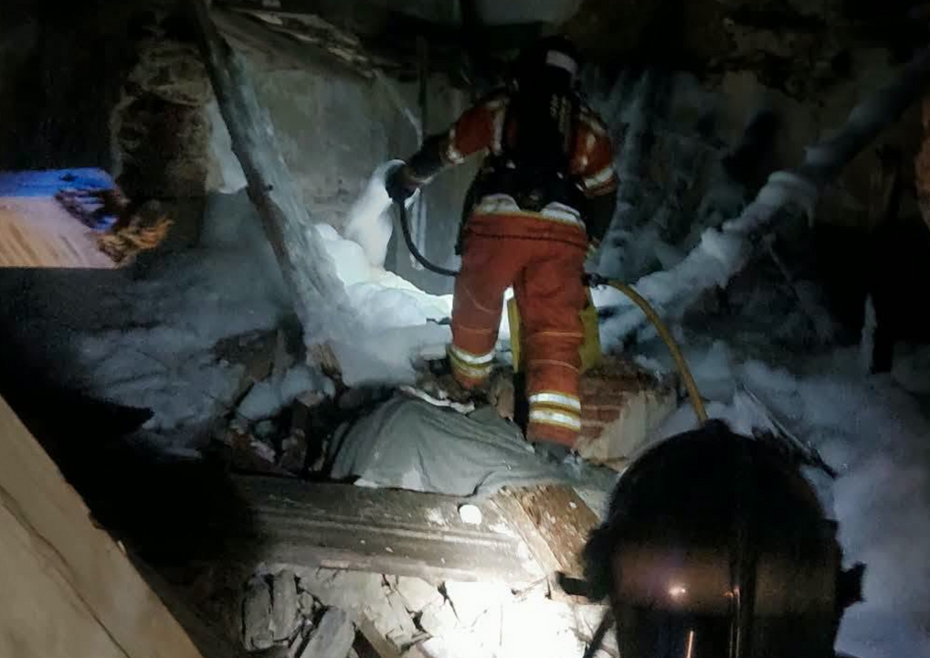 Un incendio de madrugada en una vivienda de Ayamonte se salda sin heridos y con daños materiales