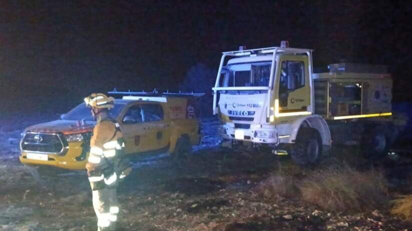 Extinguido un incendio de vegetación en un descampado de Yecla