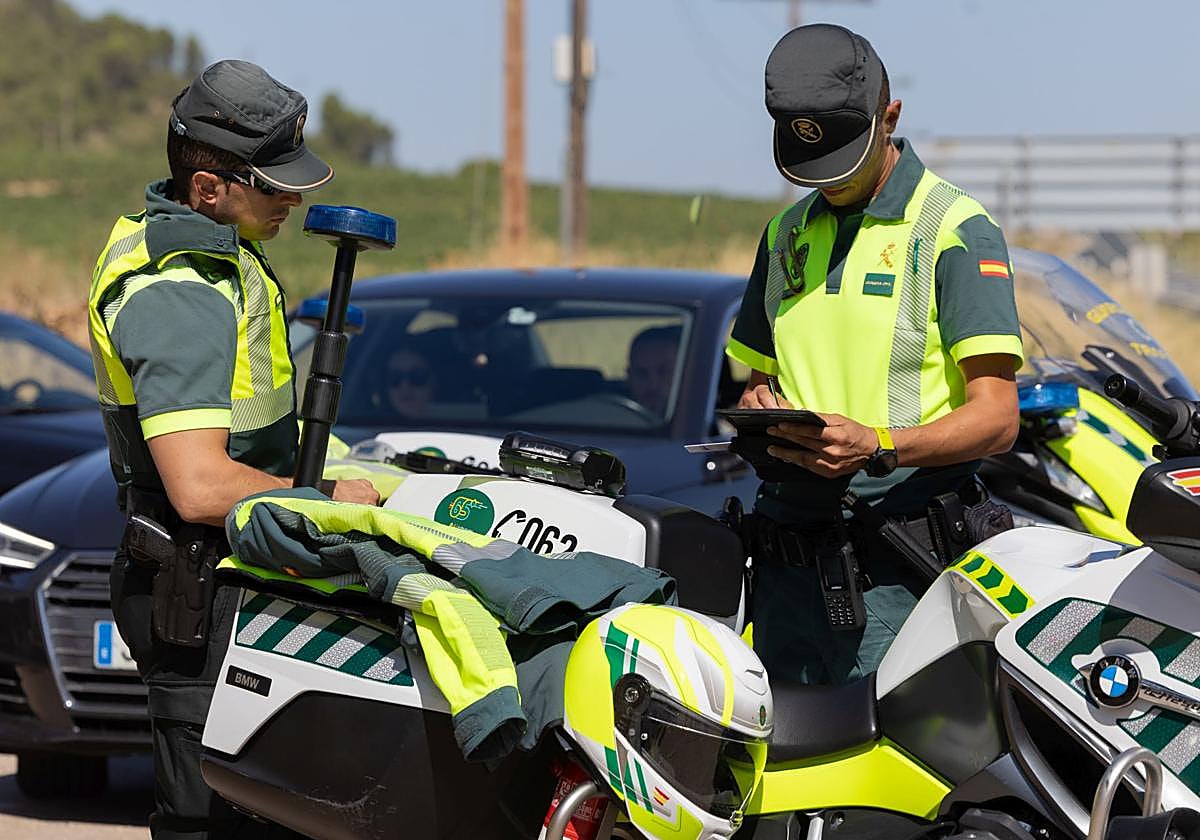 Herido grave un motorista logroñés tras chocar con un todoterreno de la UME en Huesca