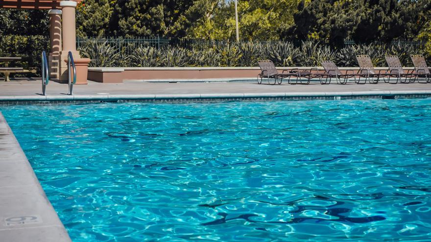 Fallece ahogado un hombre de 73 años en la piscina municipal de Jorba, en Barcelona