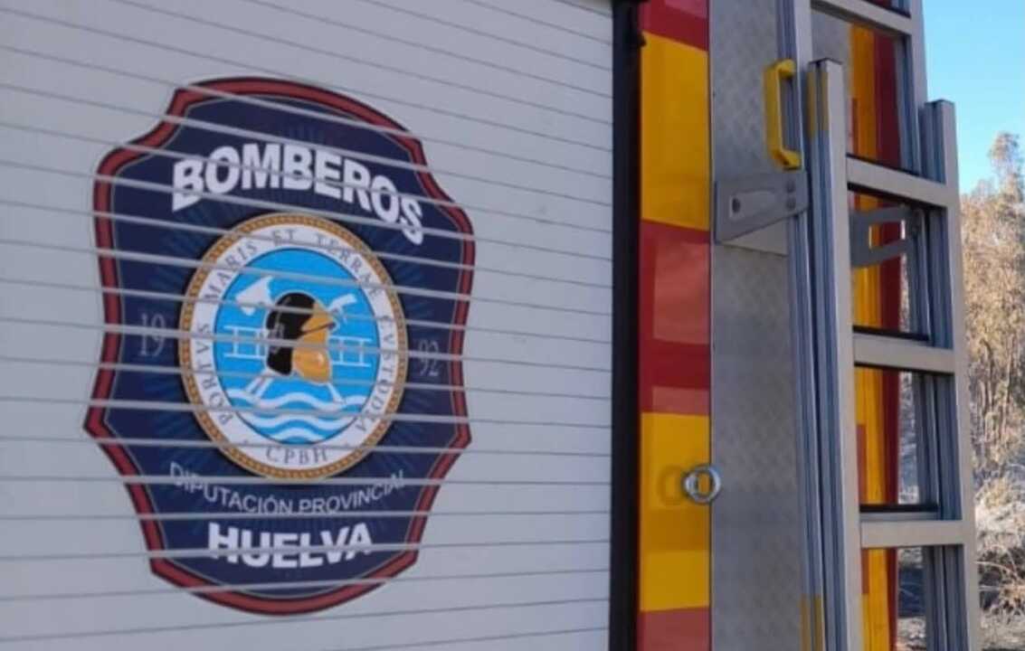 Ayamonte: queda atrapado en el coche y acaba finalmente en el hospital tras un accidente