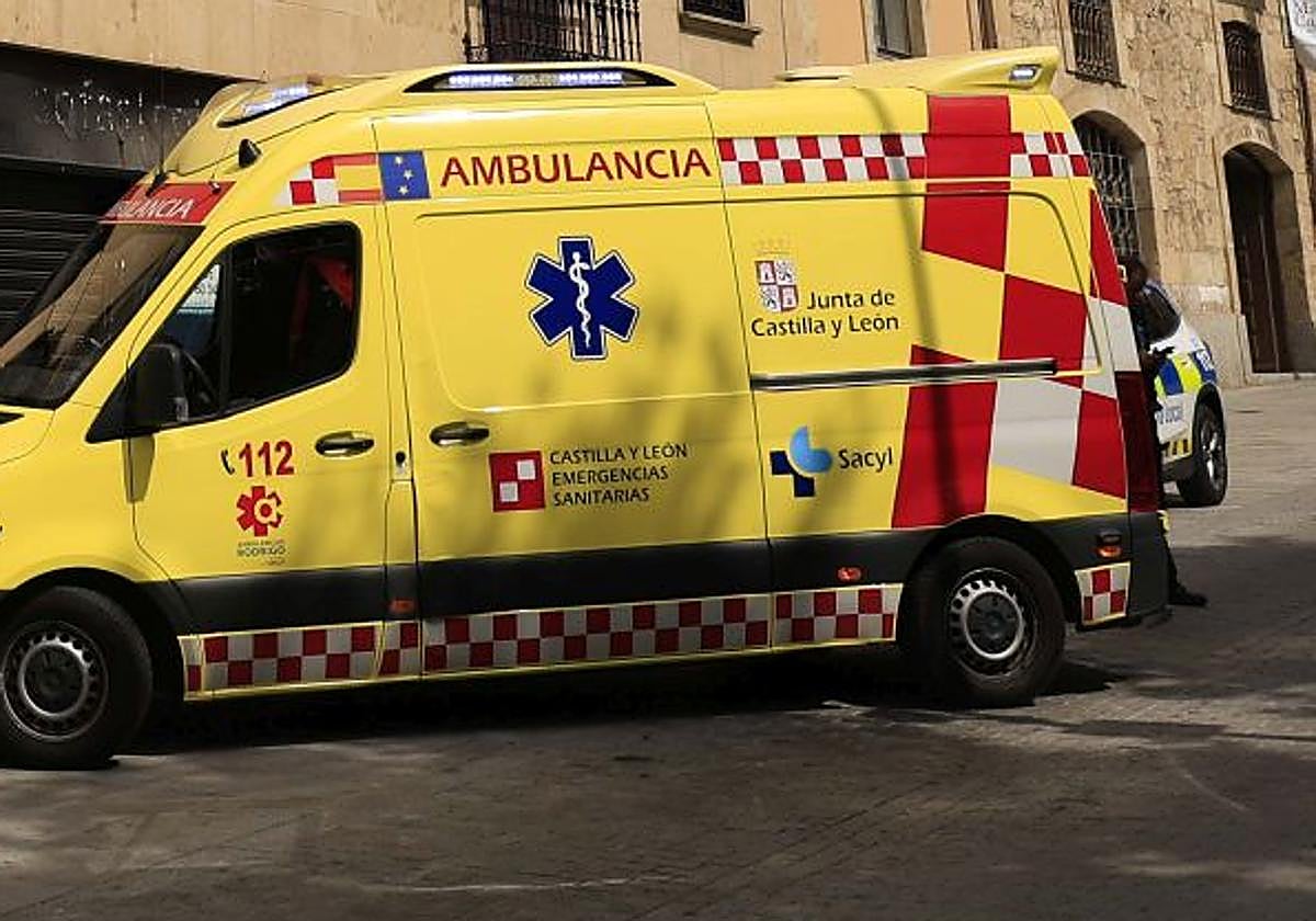 Un coche vuelca en un pueblo de la Sierra de Francia de Salamanca con varios atrapados