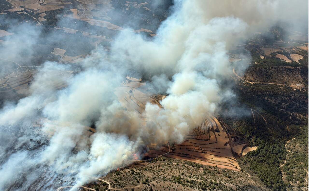 Controlado el incendio forestal en Moratalla después de intensas labores de extinción