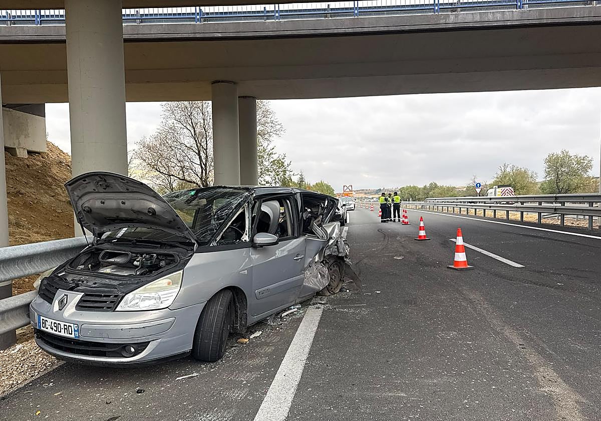 Accidente en la AP-68 deja cinco heridos a la altura de Haro. Tres trasladados al San Pedro.