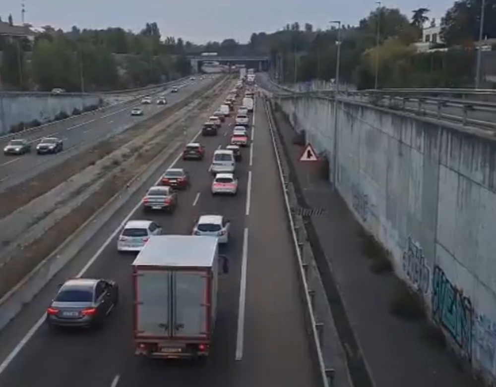 Un accidente en la VA-30 provoca retenciones