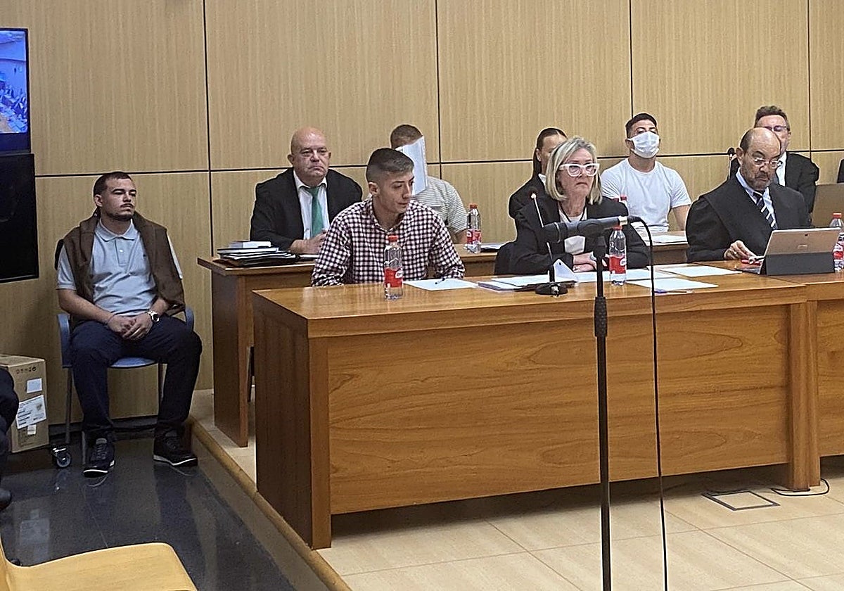 <p><strong>Asesinato en Benetússer: Cuatro jóvenes en juicio por el crimen de ‘el Zobe’ tras intento de robo de drogas</strong></p>
