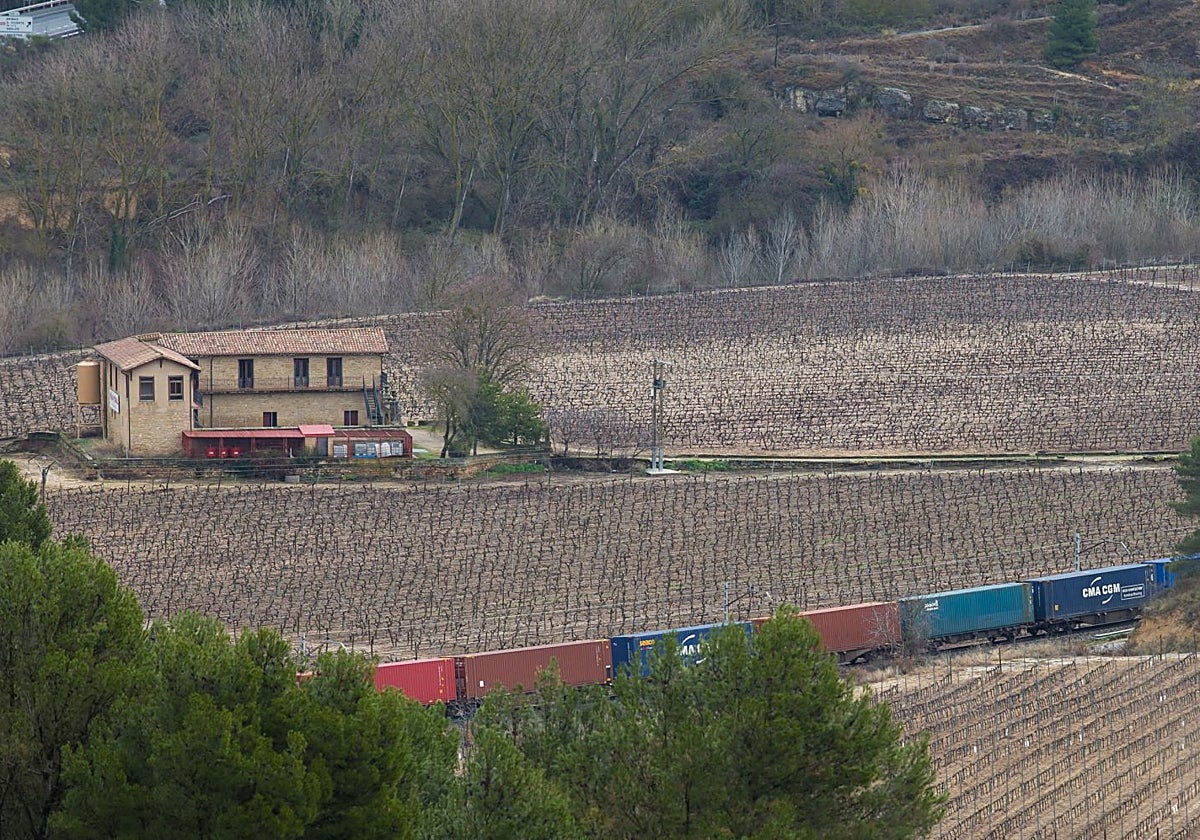 Una avería corta durante tres horas la circulación ferroviaria entre Miranda de Ebro y Haro
