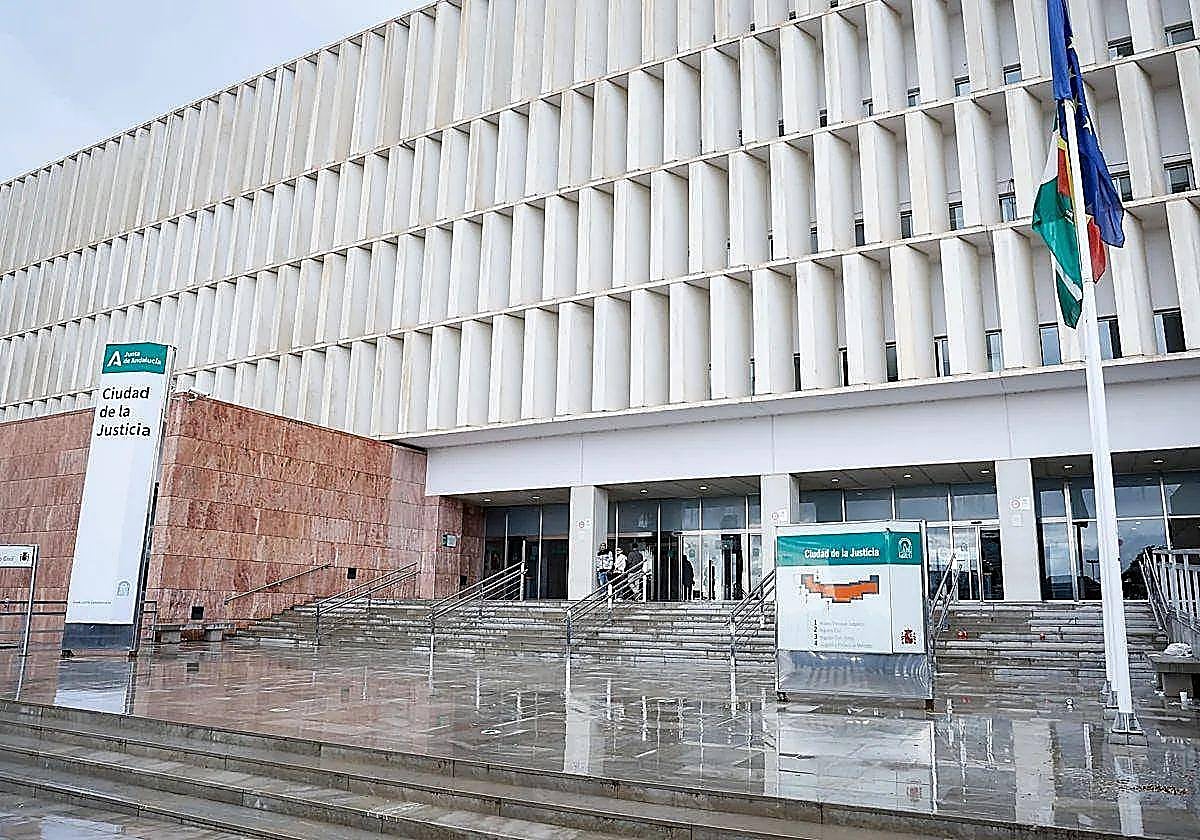 Un año de cárcel por envenenar con lejía la comida de un hotel de Benalmádena porque no renovaban su contrato
