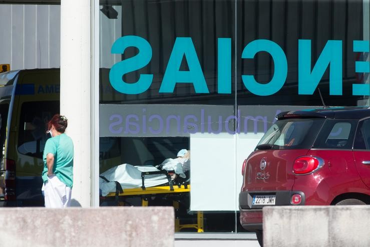 Hospitalizados no HULA cinco nenos por chupar e tocar pílulas que podería ser éxtase - Lugo Xornal