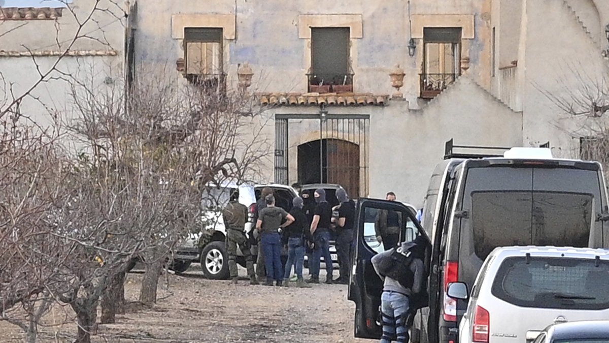 Crisis en los Mossos d’Esquadra: Juez cita a agentes investigados por muerte de "pistolero" y advierte con detenciones por incomparecencias