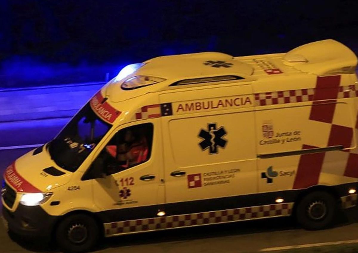 Tres heridos en un aparatoso vuelco en una carretera de Burgos