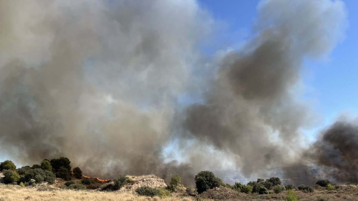 Desconfínan el núcleo de Andaní y las granjas de Alfarràs tras la buena evolución del incendio