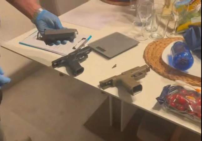 Desmantelada una red criminal que traficaba con drogas en España y otros países, incautados 2.700 kilos de cocaína en Sant Just Desvern.