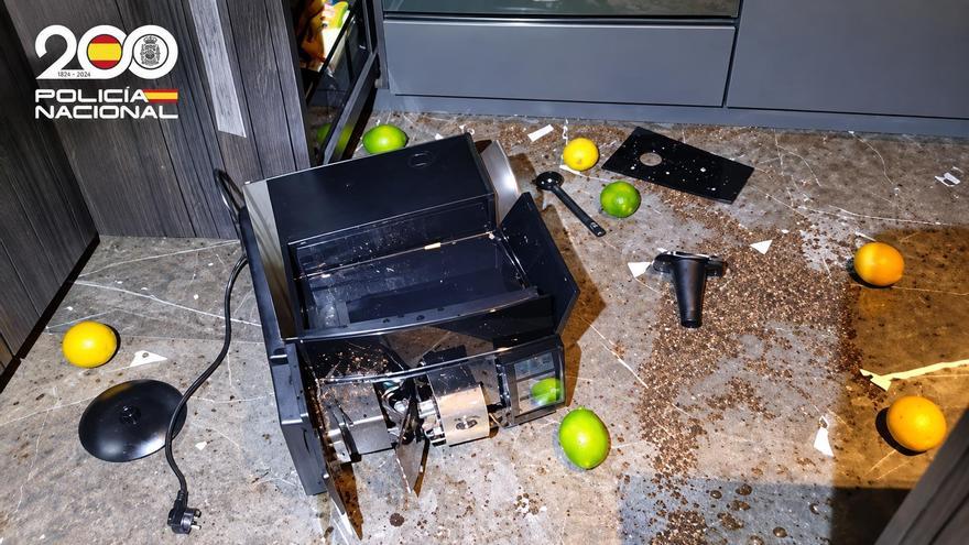 Detenida en Palma por destrozar la casa de su expareja tras encontrarlo con otra mujer