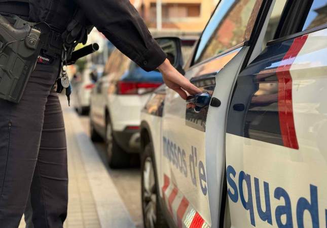 recurs agent cotxe mossos