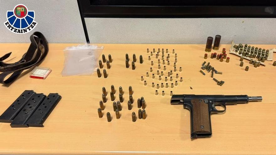 Detenido en Gasteiz por amenazas con un arma corta a hosteleros en el Casco Viejo