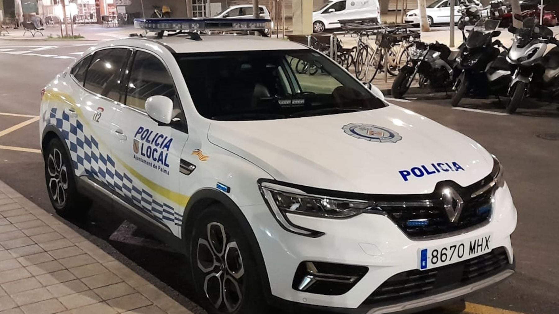 La Policía Local detiene en Palma a un conductor por empujar y dar cabezazos a dos agentes tras cuadruplicar la tasa de alcohol