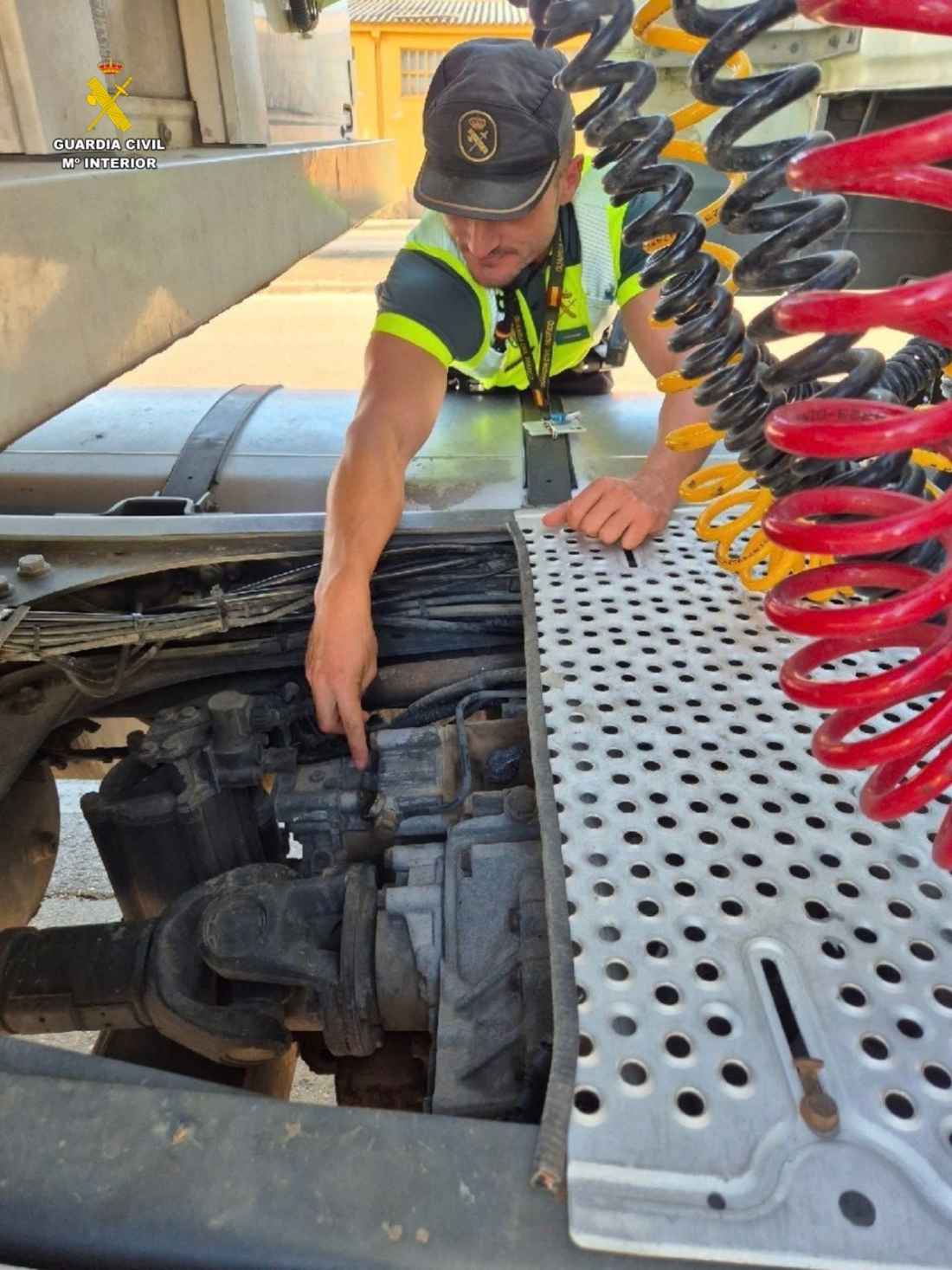 Detenido un camionero por manipular el tacógrafo y conducir bajo los efectos del alcohol en Soria