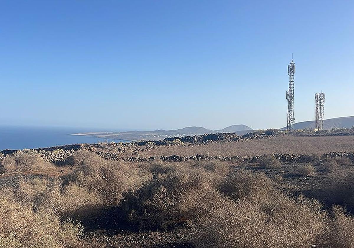 Dispara a un vecino y acaba detenido: un cazador se salta una zona de seguridad en Lanzarote