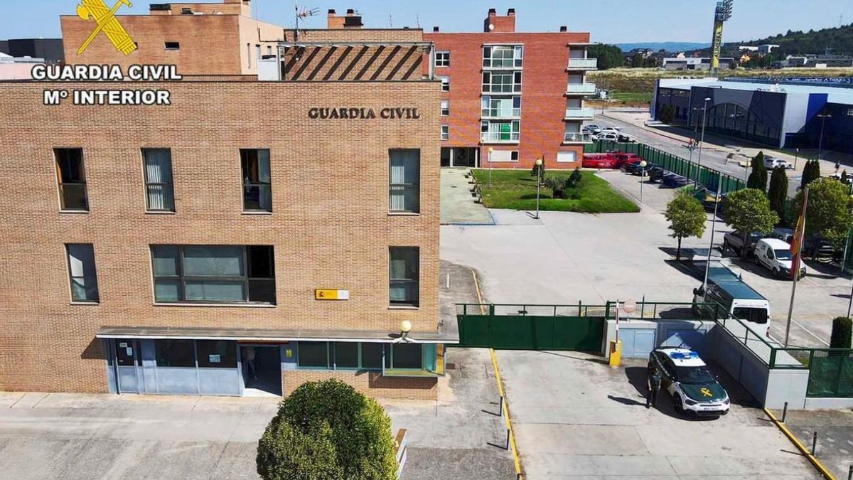Cuartel de la Guardia Civil de Cacabelos.