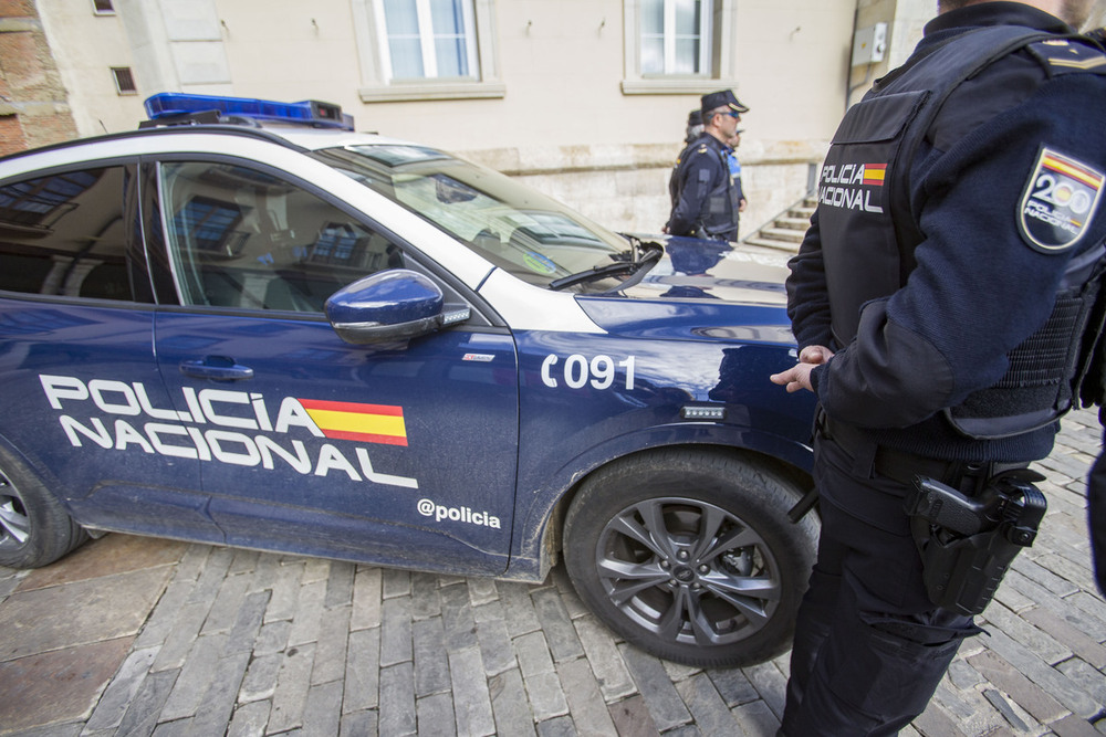 Detenido por amenazar con un cuchillo al dueño de un local