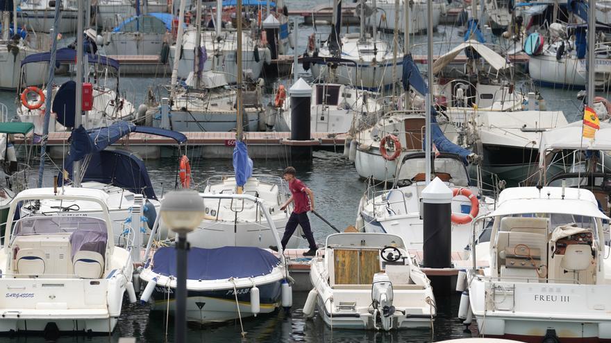 Diez intoxicados por monóxido de carbono en un barco en el Puerto de Barcelona, uno de ellos crítico