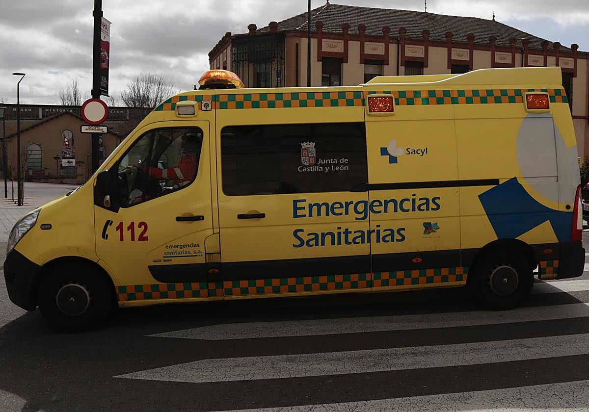 Al hospital un joven de 18 años tras ser atropellado por un coche en Salamanca
