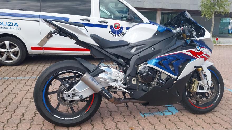 Del "caballito" en Instagram al juzgado: pillados por sus propios vídeos a 300 km/h por la AP-8 y la A-15