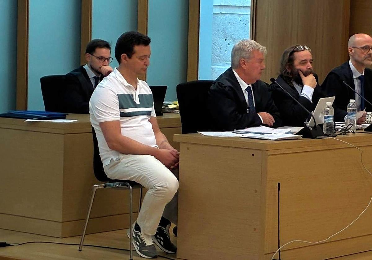 Los forenses afirman que el acusado de matar a su suegro en Aranda era «consciente de sus actos» pese a su historial de brotes psicóticos