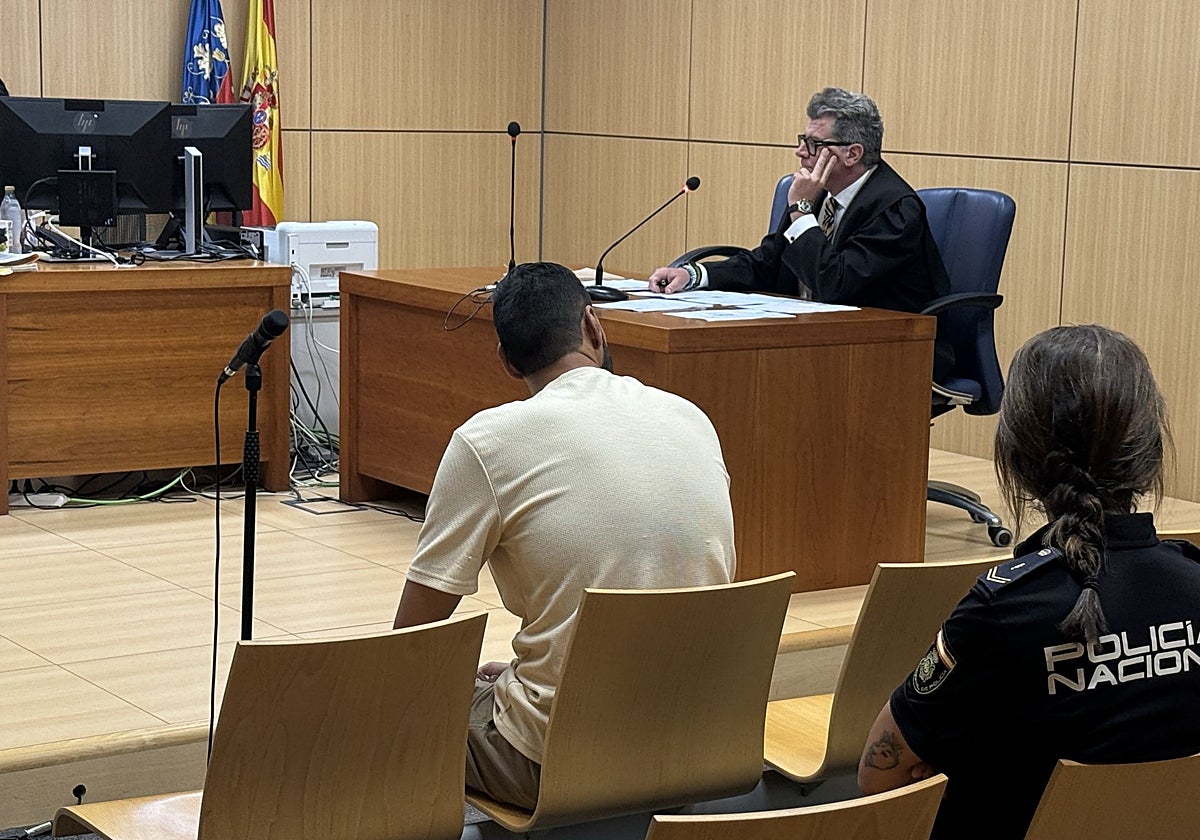 Absuelven de tentativa de homicidio al detenido por asesinar a tiros a un hombre delante de su hijo en Alaquàs