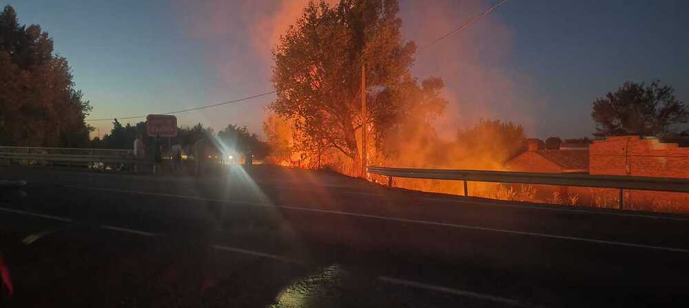 Fuerte incendio arrasa con el arbolado en Grijota, desatando la alerta en la localidad