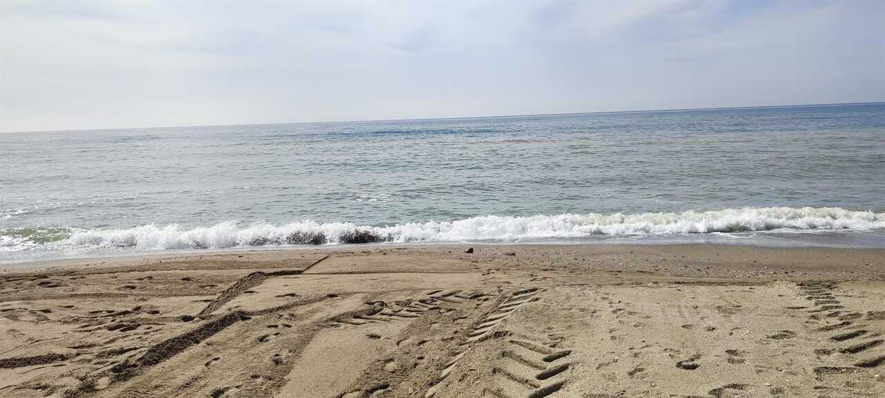 Hallan cadáveres de dos hombres en la costa de Málaga en posible intento de travesía por el mar