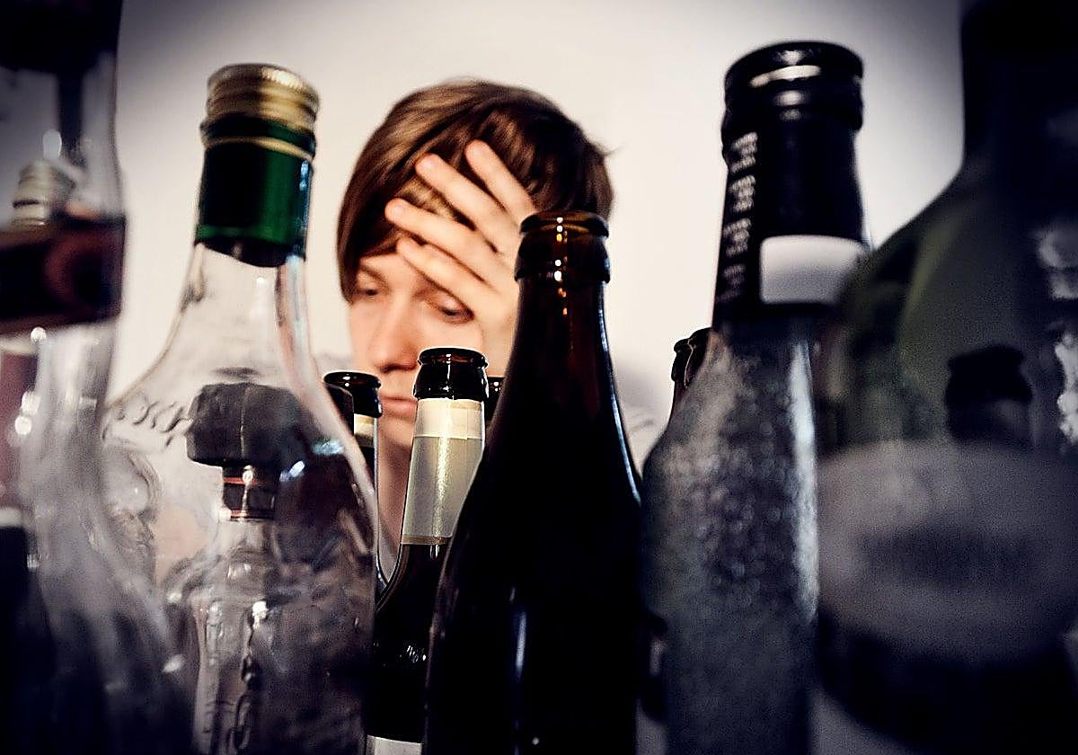 Hombre condenado a ocho años de prisión por agredir sexualmente a una mujer semiinconsciente en un bar de Málaga