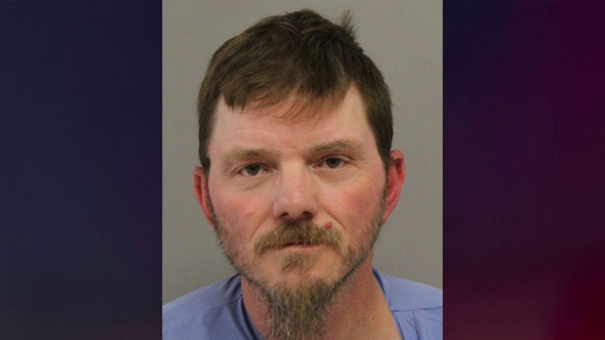 Hombre de 50 años arrestado en Tulsa por presunto intento de secuestro de un bebé en un Walmart