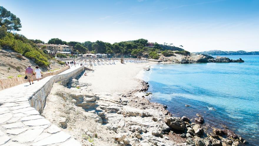Hombre de 87 años en estado muy grave tras sufrir un ahogamiento en la playa de la Romana en Mallorca