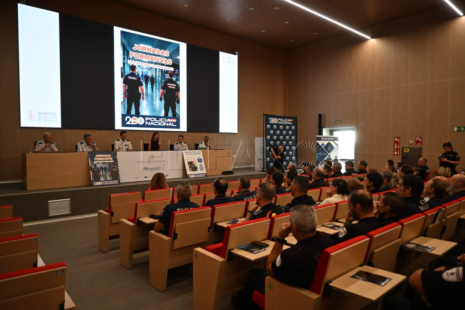 "La colaboración entre policías y seguridad privada mejora la seguridad ciudadana"