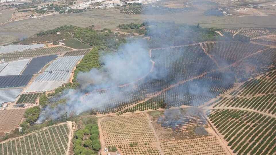 Incendio activo en Cartaya: el INFOCA despliega medios aéreos y terrestres en la zona de Garranchal