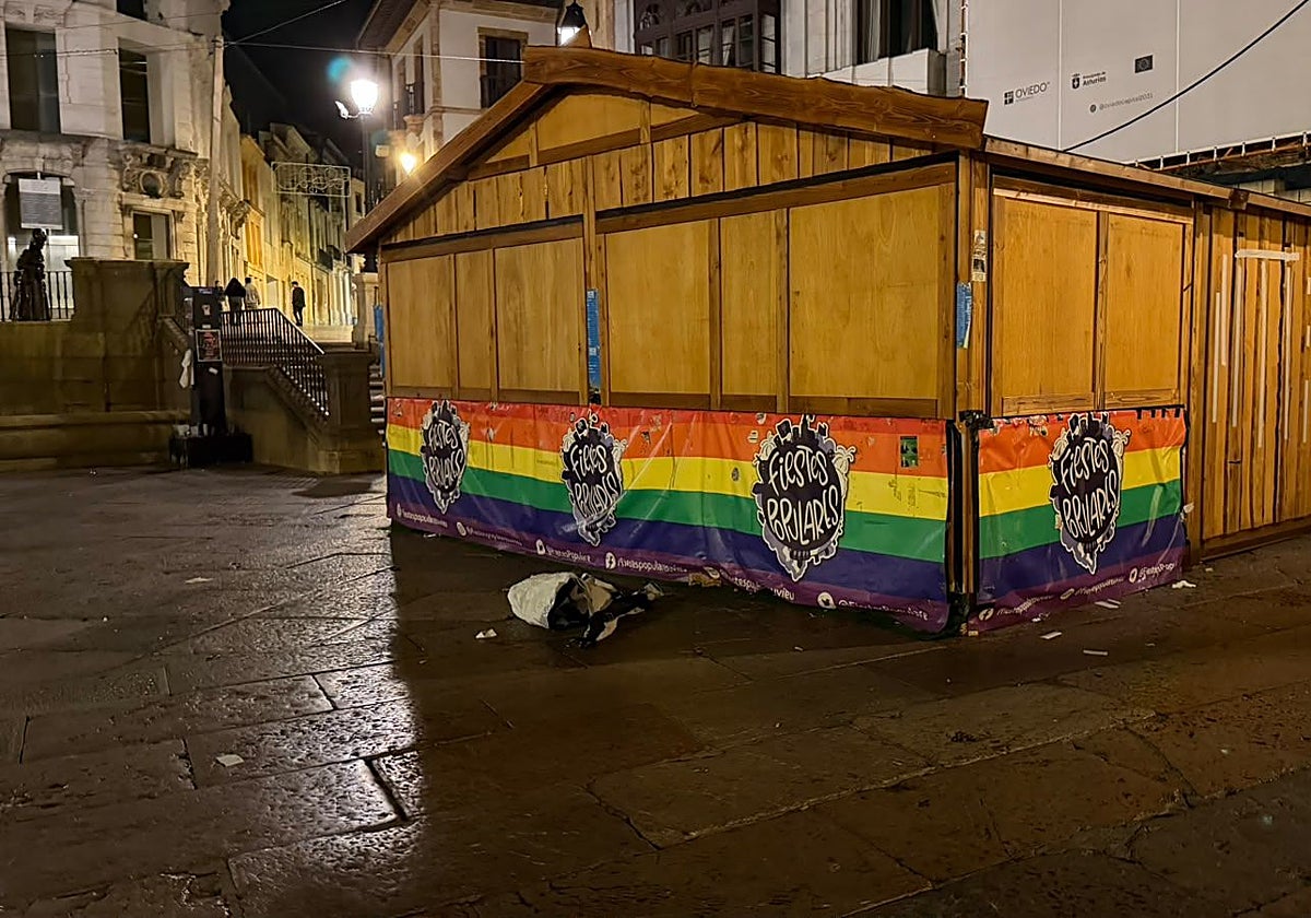 <p><strong>Incidentes de Vandalismo en la Caseta de Fiestes Populares de San Mateo: Activistas de AMA Asturies Denuncian Ataques Recurrentes y Claman Contra el Odio</strong></p>