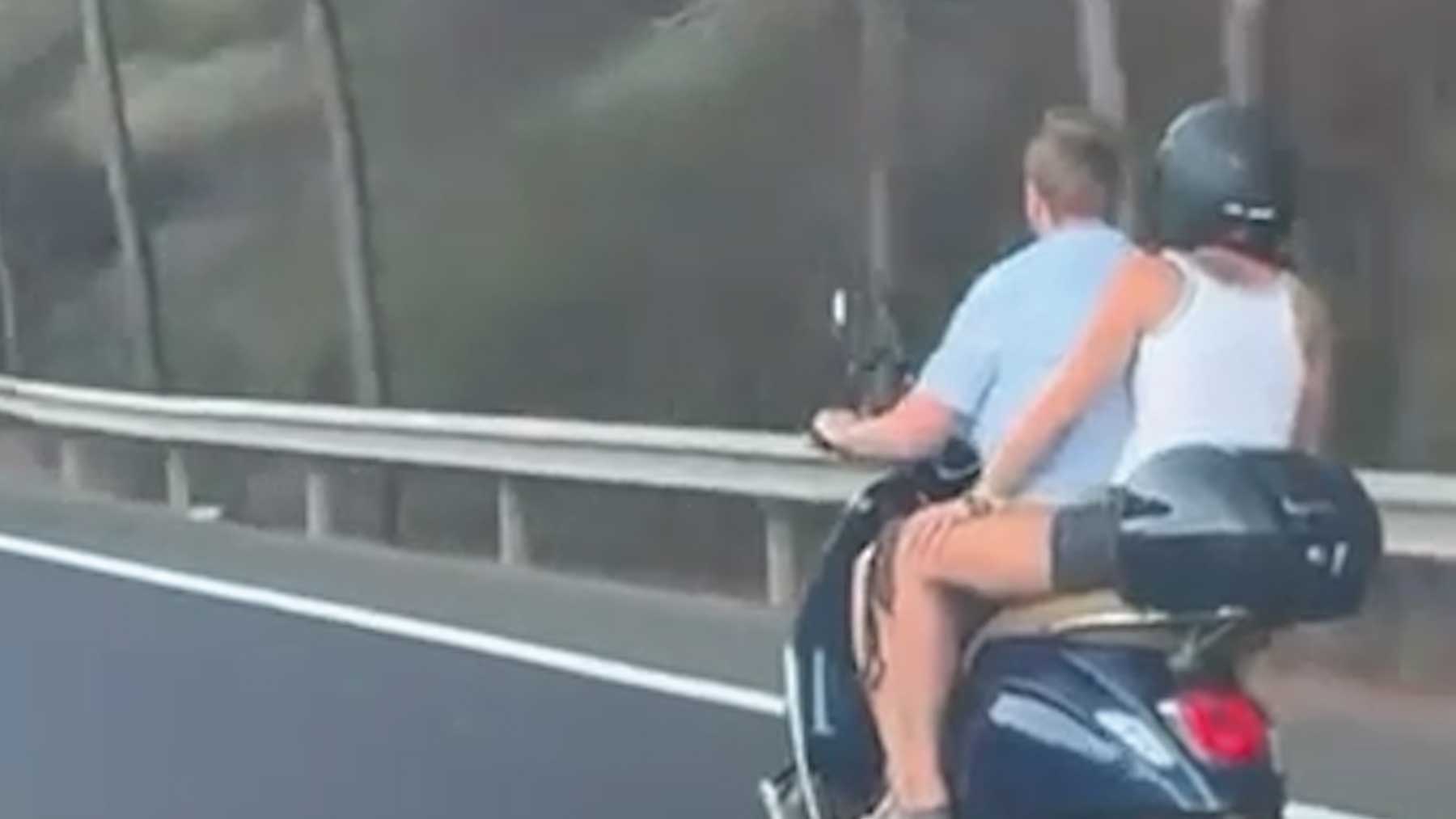 Indignación en Mallorca: Motorista circula sin casco por la Vía de Cintura de Palma