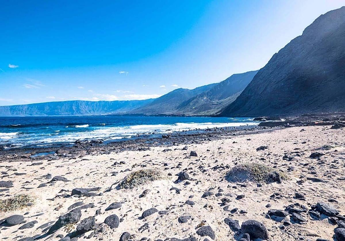 Intensifican búsqueda de pescador submarino desaparecido en Punta de La Paloma