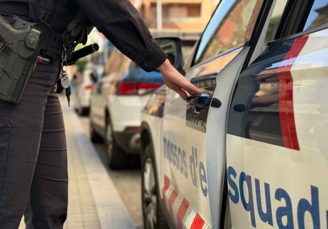 recurs agent cotxe mossos