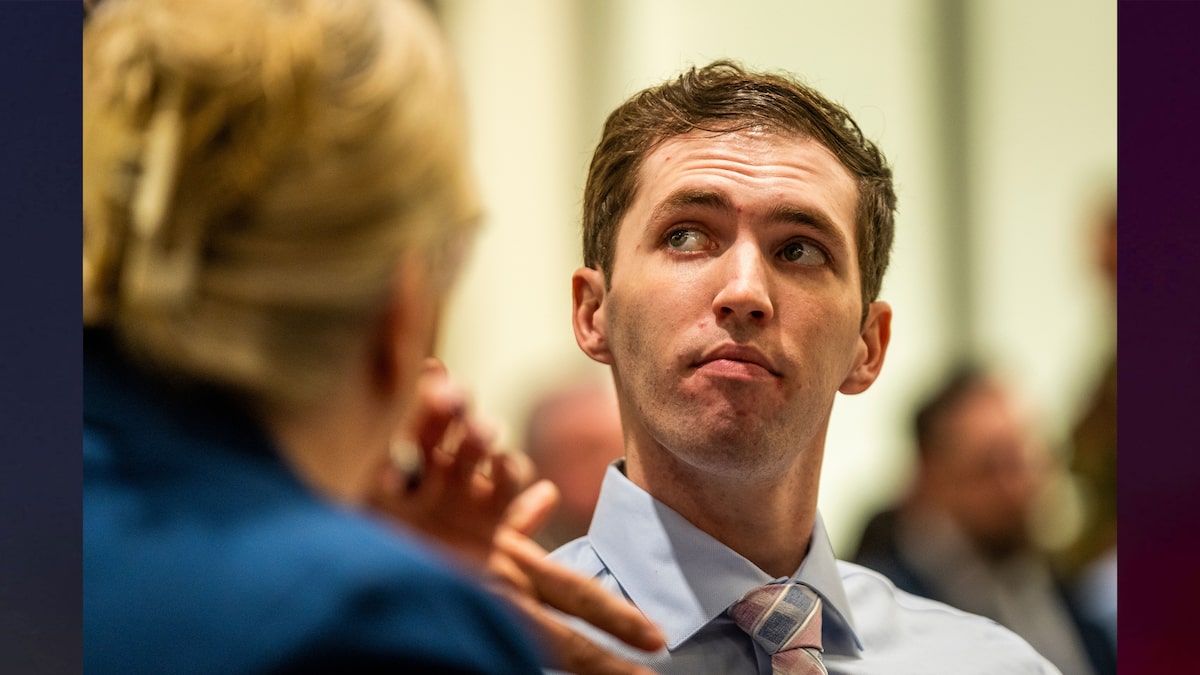 Joven acusado de asesinato agravado por el tiroteo mortal de Charlie Kirk en Utah; enfrenta posible pena de muerte