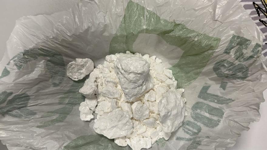 Condenados por introducir casi un kilo de cocaína desde Colombia oculto entre herrajes de caballos