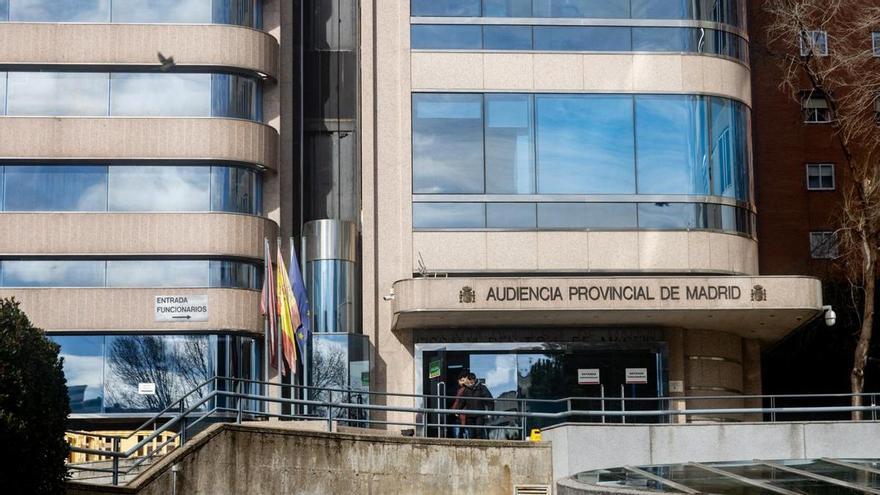 La Fiscalía rebaja a 20 años la pena que pide para un hombre por asesinar a su expareja en Usera