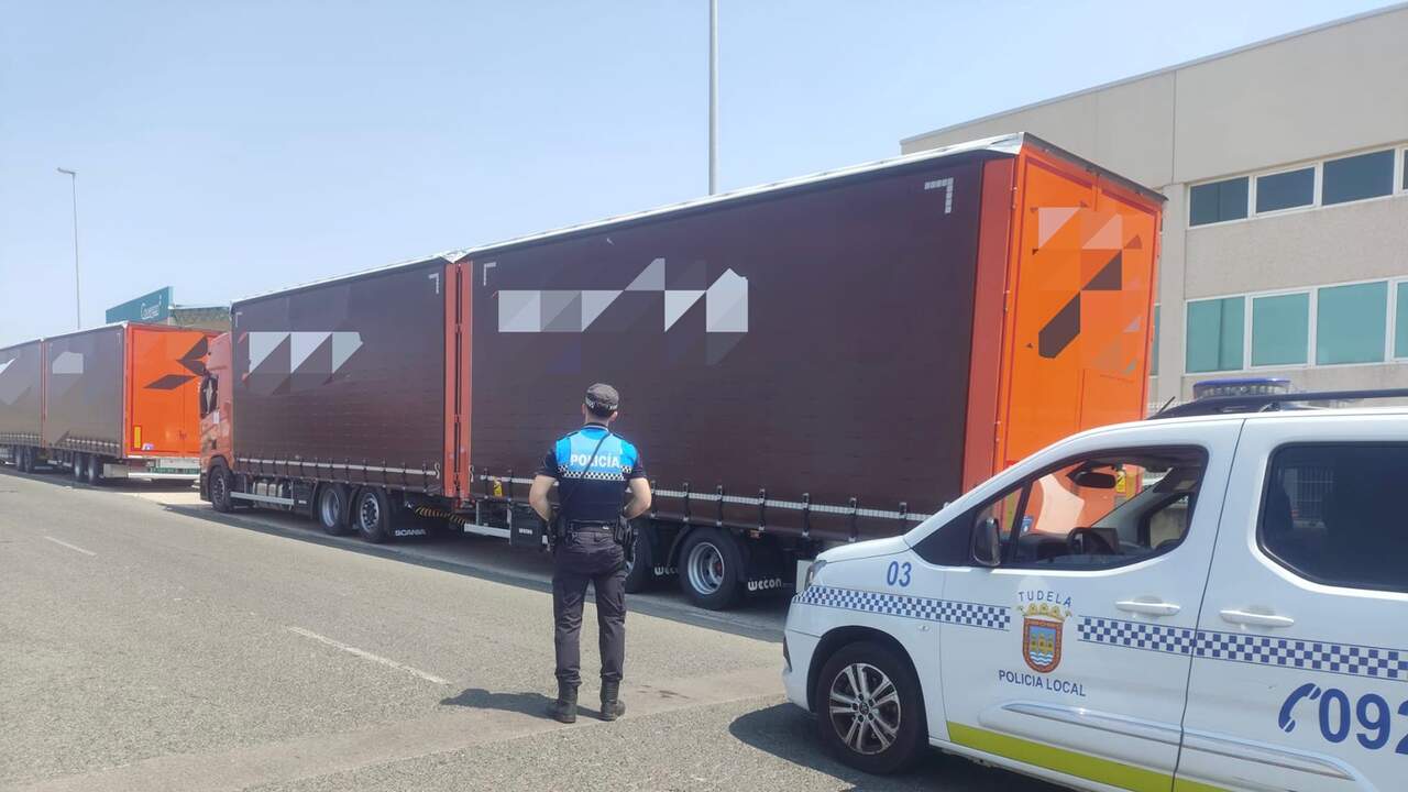 La Policía Local detecta cuatro trenes de carretera irregulares en Tudela y ordena inmovilizarlos hasta regularizarlos